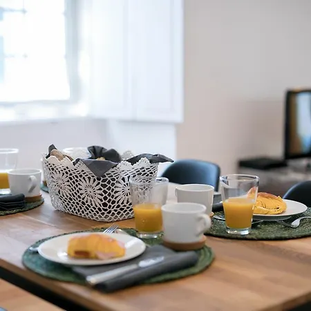 Apartment Sunny Modern Trendy Location